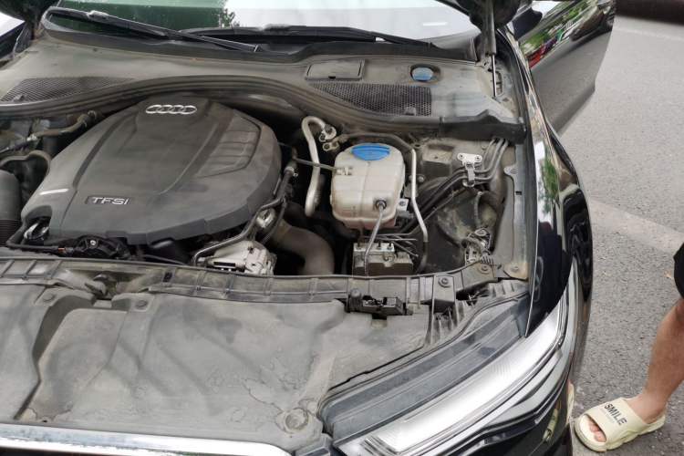 Used Audi A6L 2018 30th Anniversary Edition 35 TFSI Fashion Model Engine Bay Left