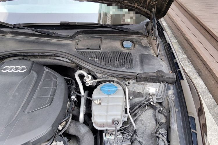 Used Audi A6L 2018 30th Anniversary Edition 35 TFSI Fashion Model Engine Bay Left