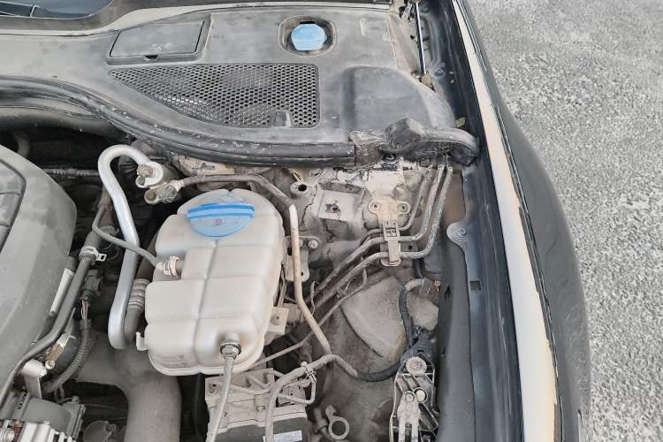 Used Audi A6L 2018 30th Anniversary Edition 35 TFSI Fashion Model Engine Bay Left