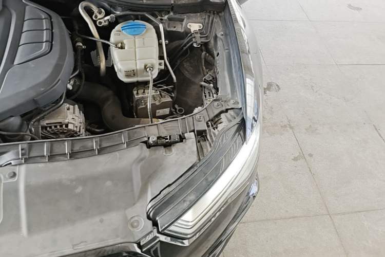 Used Audi A6L 2018 35 TFSI Collector's Edition Engine Bay Left