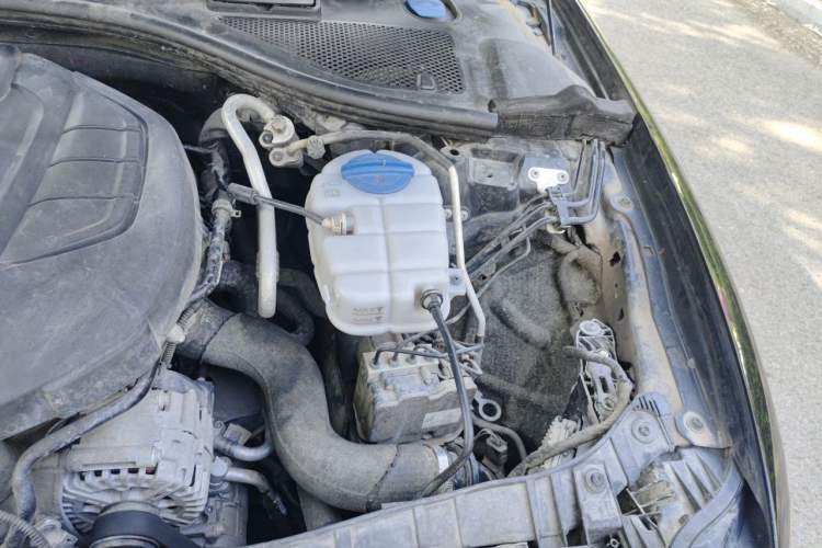 Used Audi A6L 2018 30th Anniversary Edition TFSI Trendy Model Engine Bay Left