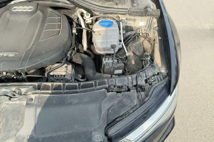 Used Audi A6L 2018 30th Anniversary Edition TFSI Trendy Model Engine Bay Left