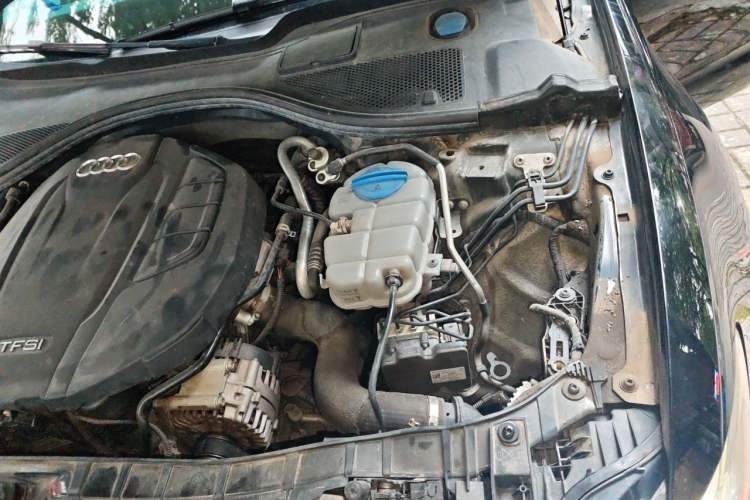 Used Audi A6L 2018 30th Anniversary Edition 35 TFSI Fashion Model Engine Bay Left