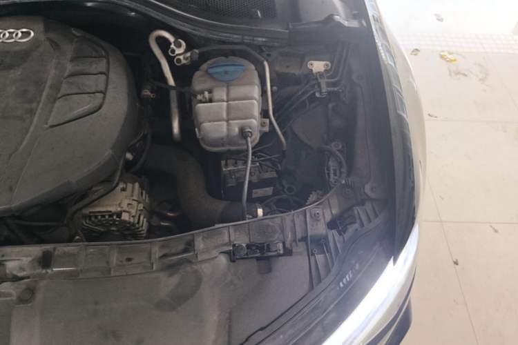 Used Audi A6L 2018 30th Anniversary Edition 35 TFSI Fashion Model Engine Bay Left