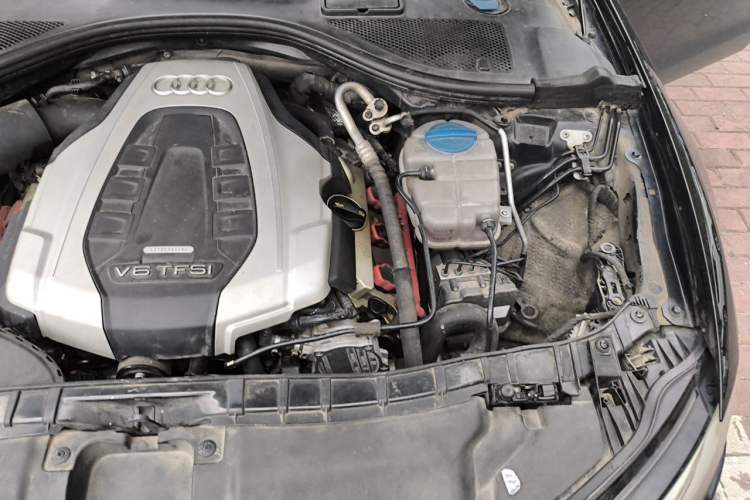 Used Audi A6L 2018 30th Anniversary Edition 45 TFSI quattro Sport model Engine Bay Left