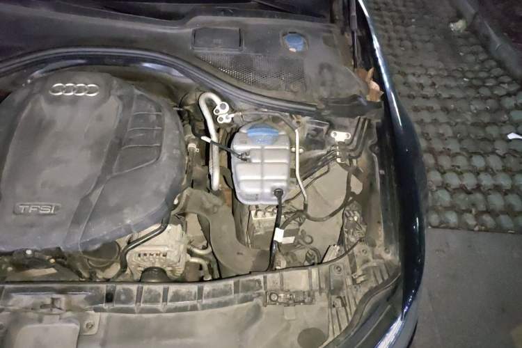 Used Audi A6L 2018 30th Anniversary Edition TFSI Trendy Model Engine Bay Left