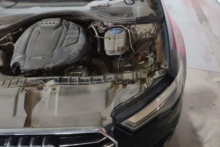 Used Audi A6L 2018 30th Anniversary Edition TFSI Trendy Model Engine Bay Left