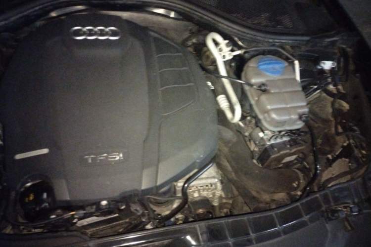 Used Audi A6L 2018 30th Anniversary Edition 35 TFSI Fashion Model Engine Bay Left