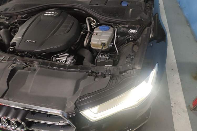 Used Audi A6L 2018 30th Anniversary Edition 35 TFSI Fashion Model Engine Bay Left