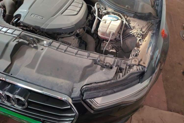 Used Audi A6L 2018 30th Anniversary Edition TFSI Trendy Model Engine Bay Left