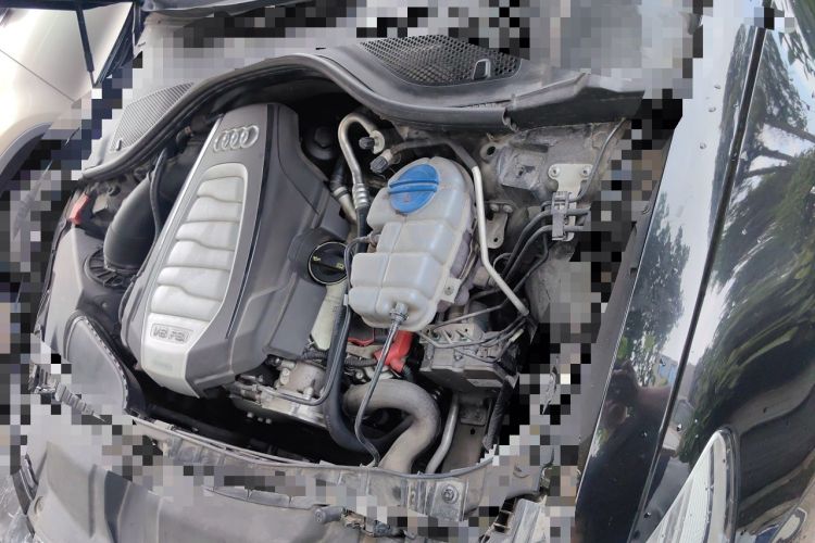 Used Audi A6L 2018 30th Anniversary Edition 30 FSI Style Model Engine Bay Left