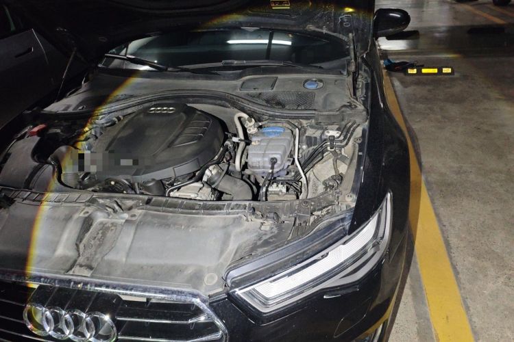 Used Audi A6L 2018 30th Anniversary Edition 35 TFSI Fashion Model Engine Bay Left