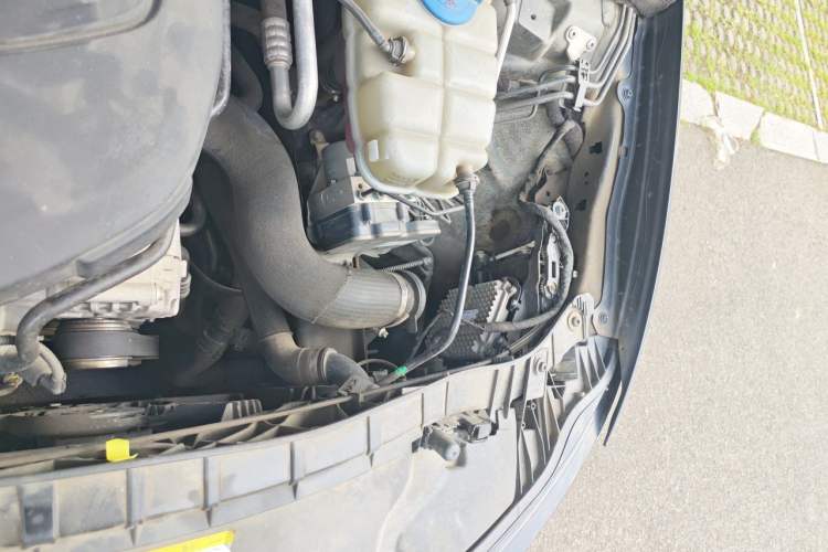 Used Audi A6L 2018 30th Anniversary Edition 35 TFSI Fashion Model Engine Bay Left