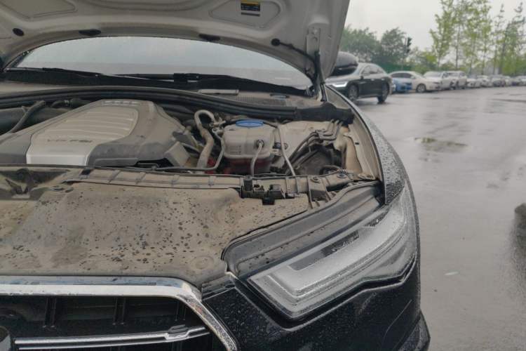Used Audi A6L 2018 30th Anniversary Edition 30 FSI Style Model Engine Bay Left