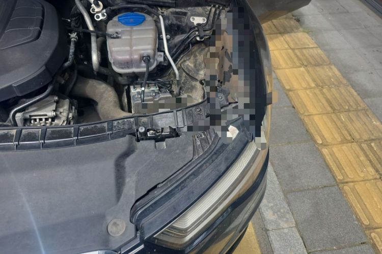 Used Audi A6L 2018 30th Anniversary Edition TFSI Trendy Model Engine Bay Left