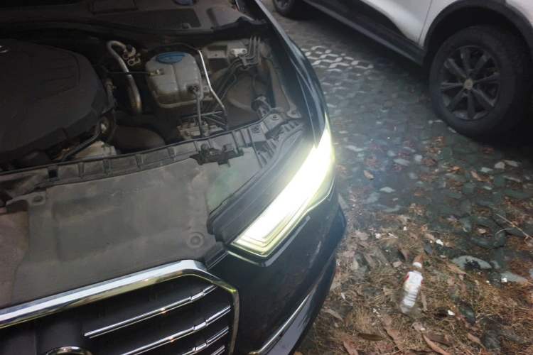 Used Audi A6L 2018 30th Anniversary Edition 35 TFSI Fashion Model Engine Bay Left