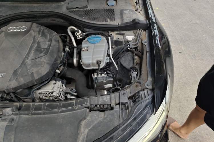 Used Audi A6L 2018 30th Anniversary Edition 35 TFSI Fashion Model Engine Bay Left