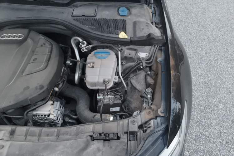 Used Audi A6L 2018 30th Anniversary Edition TFSI Trendy Model Engine Bay Left