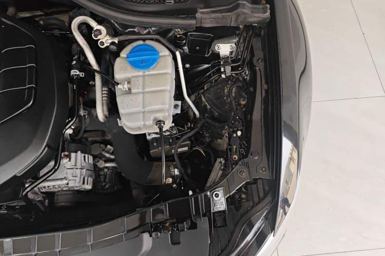 Used Audi A6L 2018 30th Anniversary Edition 35 TFSI Fashion Model Engine Bay Left