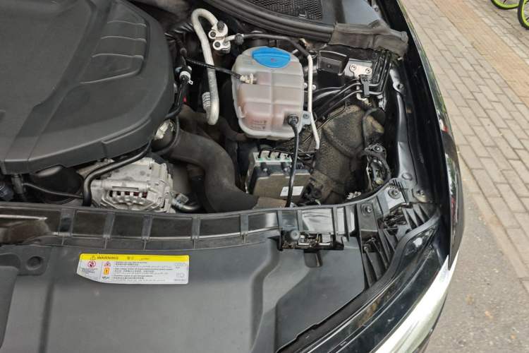 Used Audi A6L 2018 30th Anniversary Edition 35 TFSI Fashion Model Engine Bay Left