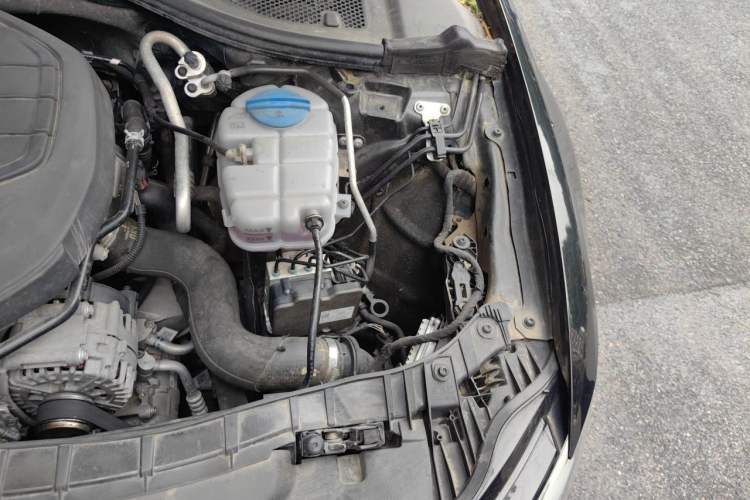 Used Audi A6L 2018 30th Anniversary Edition TFSI Trendy Model Engine Bay Left