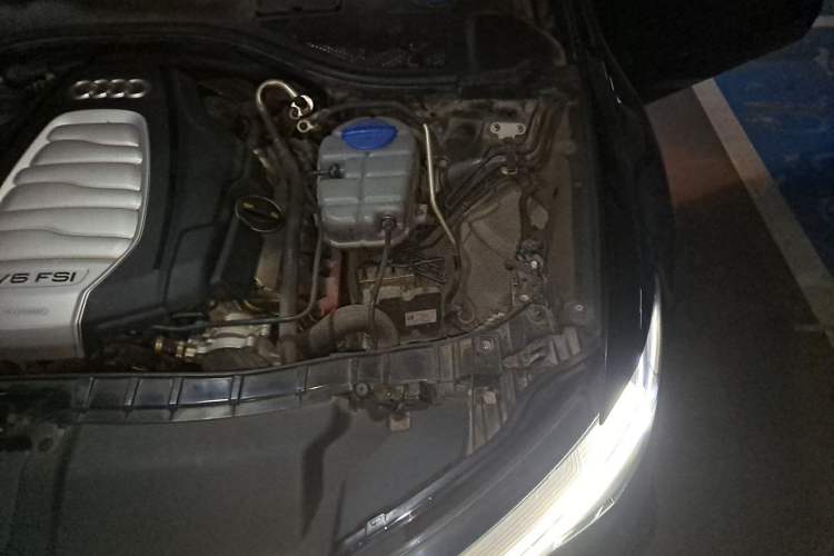 Used Audi A6L 2018 30th Anniversary Edition 30 FSI Style Model Engine Bay Left
