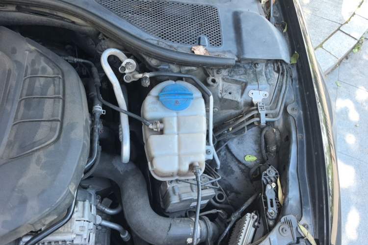 Used Audi A6L 2018 30th Anniversary Edition TFSI Trendy Model Engine Bay Left