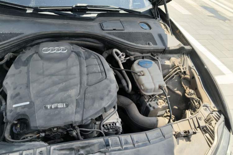 Used Audi A6L 2018 30th Anniversary Edition 35 TFSI Fashion Model Engine Bay Left
