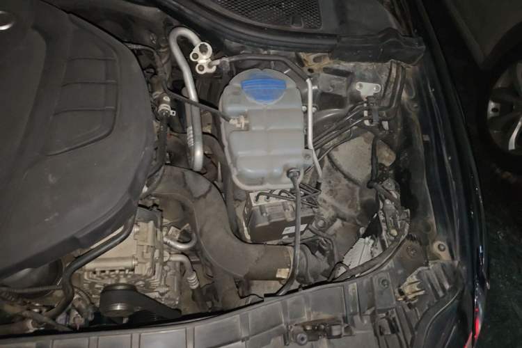 Used Audi A6L 2018 30th Anniversary Edition TFSI Trendy Model Engine Bay Left