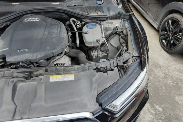 Used Audi A6L 2018 30th Anniversary Edition 35 TFSI Fashion Model Engine Bay Left