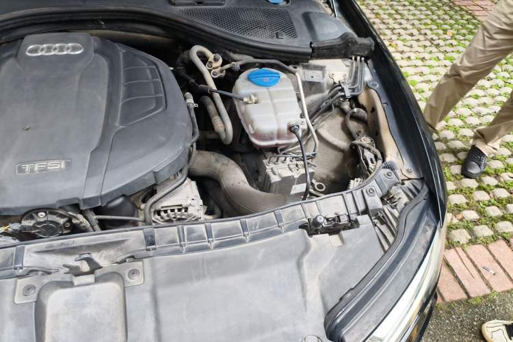 Used Audi A6L 2018 30th Anniversary Edition 35 TFSI Fashion Model Engine Bay Left