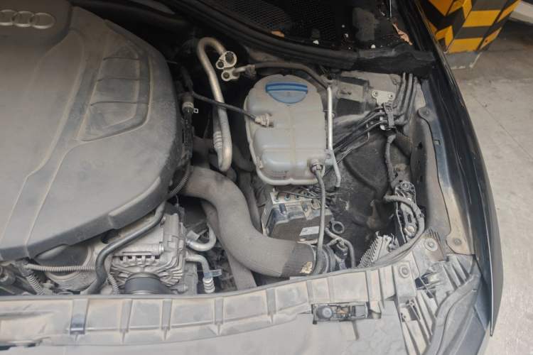 Used Audi A6L 2018 30th Anniversary Edition 35 TFSI Sport Edition Engine Bay Left