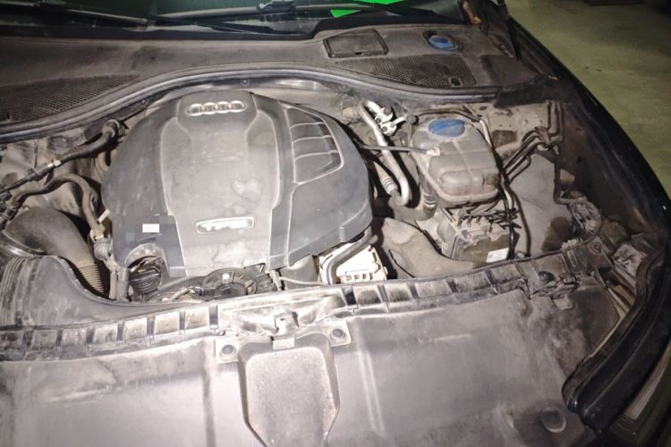 Used Audi A6L 2018 30th Anniversary Edition TFSI Trendy Model Engine Bay Left
