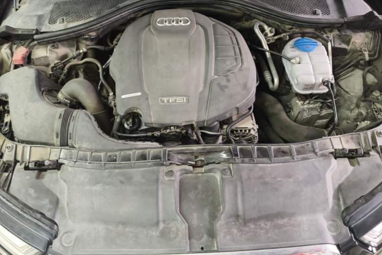 Used Audi A6L 2018 30th Anniversary Edition 35 TFSI Fashion Model Engine Bay