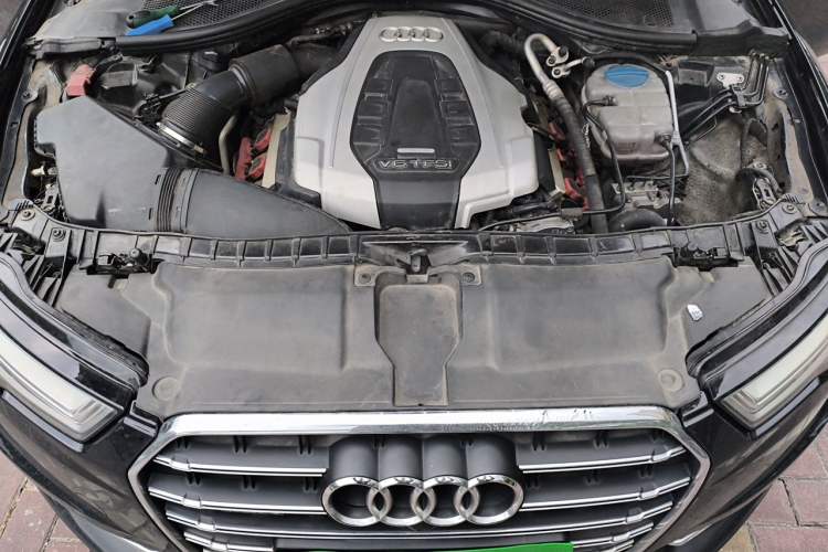 Used Audi A6L 2018 30th Anniversary Edition 45 TFSI quattro Sport model Engine Bay