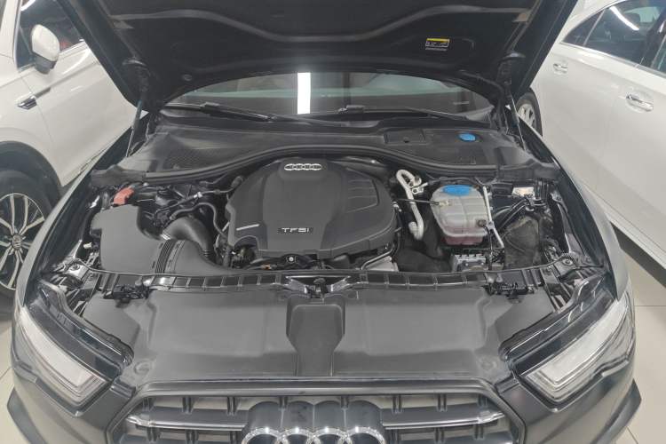 Used Audi A6L 2018 30th Anniversary Edition 35 TFSI Fashion Model Engine Bay