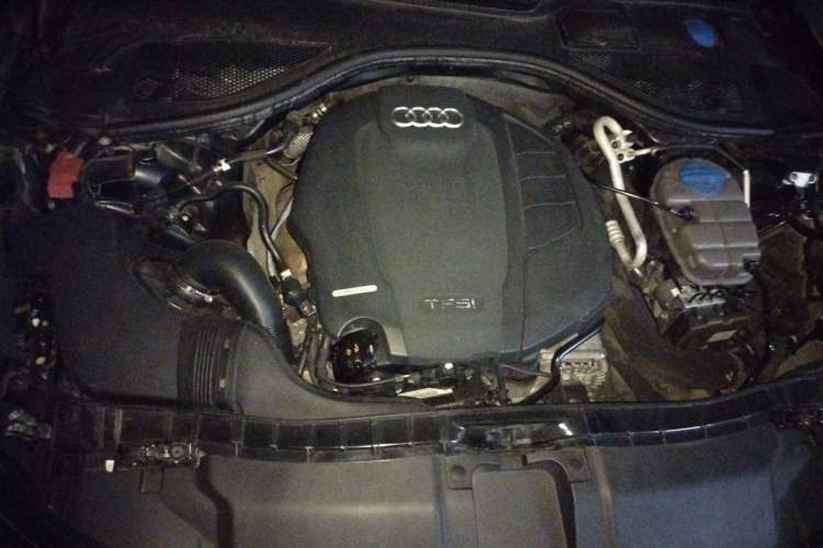 Used Audi A6L 2018 30th Anniversary Edition 35 TFSI Fashion Model Engine Bay