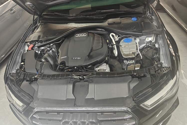 Used Audi A6L 2018 30th Anniversary Edition 35 TFSI Fashion Model Engine Bay