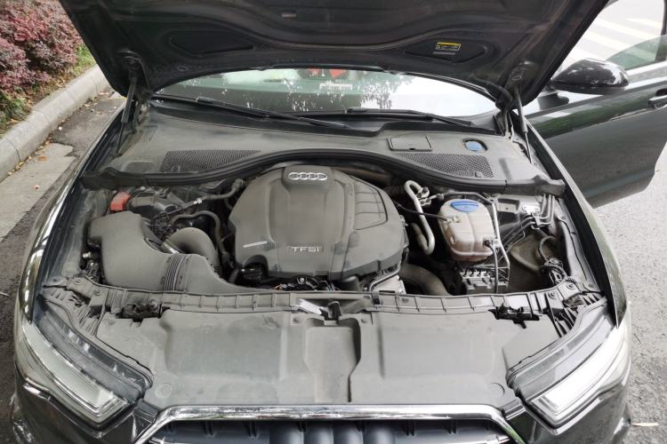 Used Audi A6L 2018 30th Anniversary Edition 35 TFSI Fashion Model Engine Bay