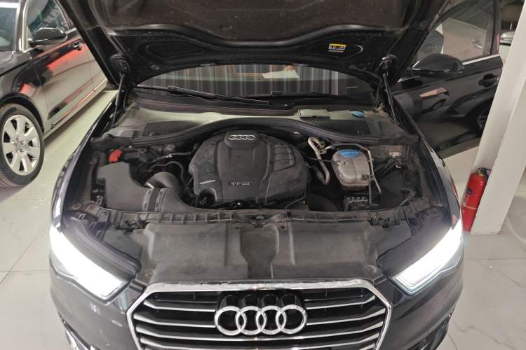 Used Audi A6L 2018 30th Anniversary Edition 35 TFSI Fashion Model Engine Bay