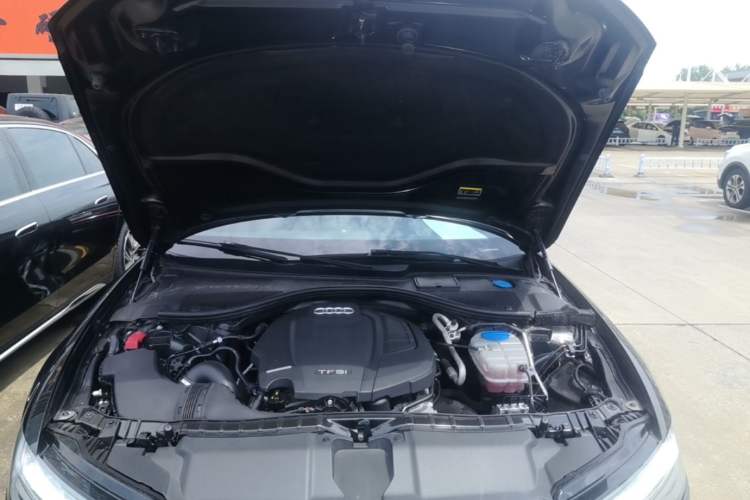 Used Audi A6L 2018 30th Anniversary Edition 35 TFSI Fashion Model Engine Bay