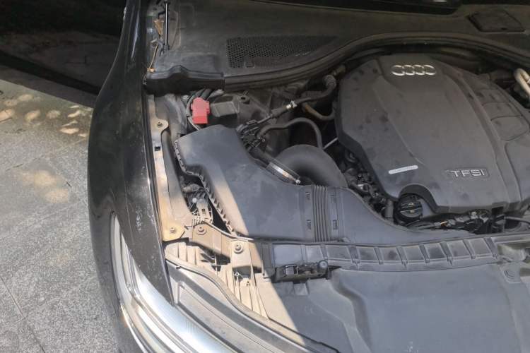 Used Audi A6L 2018 30th Anniversary Edition 35 TFSI Fashion Model Engine Bay Right