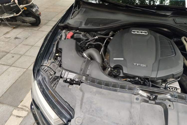 Used Audi A6L 2018 30th Anniversary Edition 35 TFSI Fashion Model Engine Bay Right