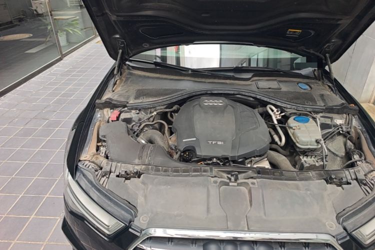 Used Audi A6L 2018 35 TFSI Collector's Edition Engine Bay Right