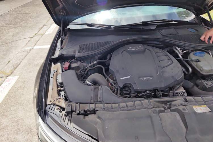 Used Audi A6L 2018 30th Anniversary Edition TFSI Trendy Model Engine Bay Right