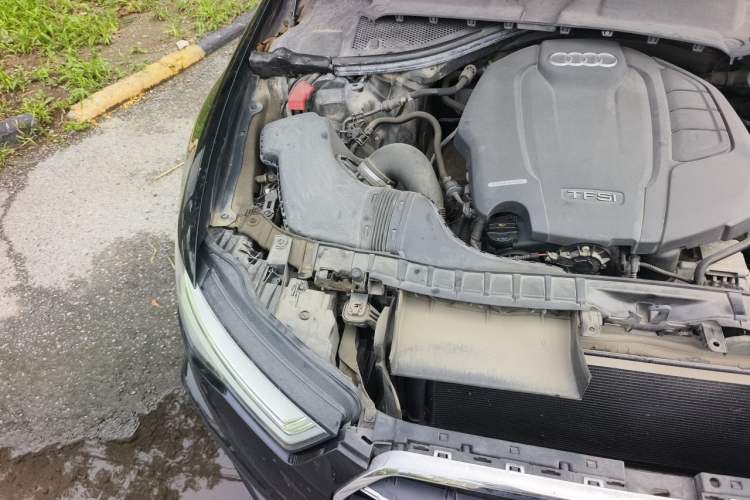 Used Audi A6L 2018 30th Anniversary Edition 35 TFSI Fashion Model Engine Bay Right