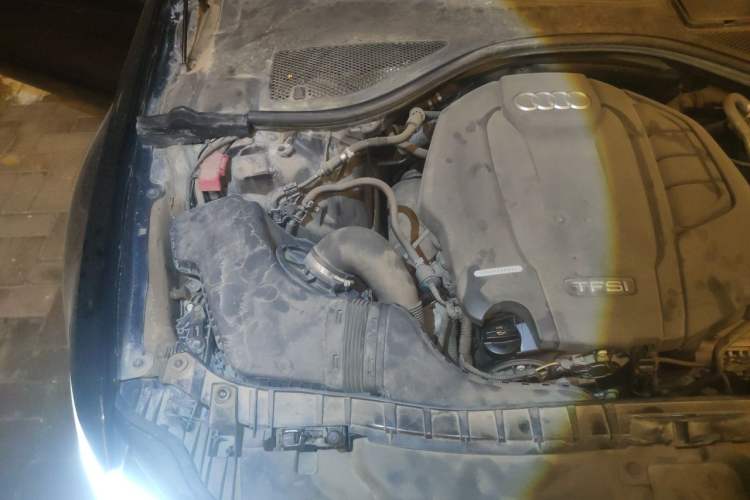 Used Audi A6L 2018 30th Anniversary Edition 35 TFSI Fashion Model Engine Bay Right
