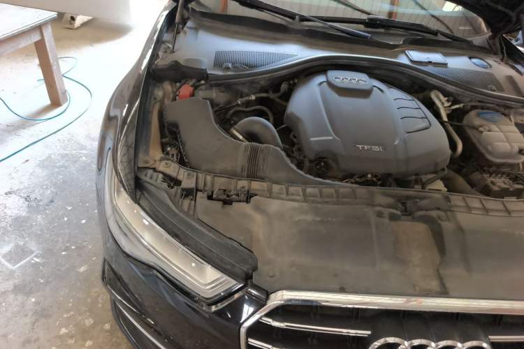 Used Audi A6L 2018 30th Anniversary Edition 35 TFSI Fashion Model Engine Bay Right