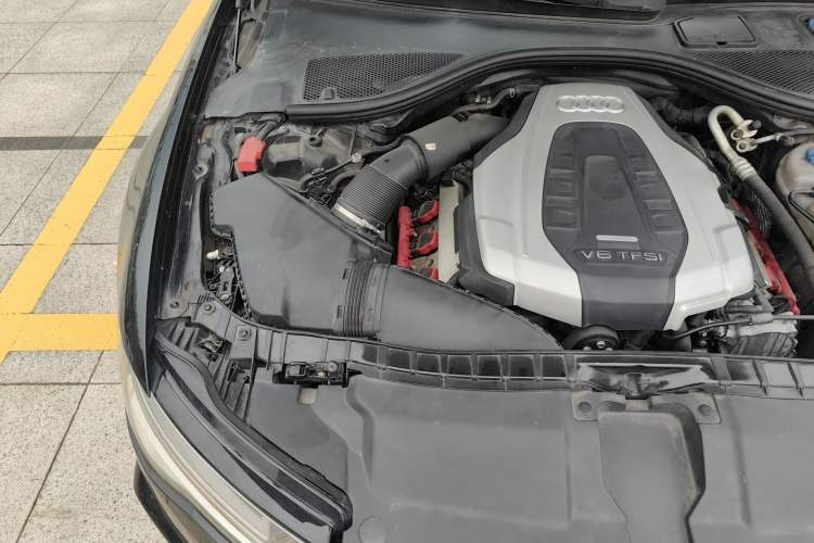 Used Audi A6L 2018 30th Anniversary Edition 45 TFSI quattro Luxury Model Engine Bay Right