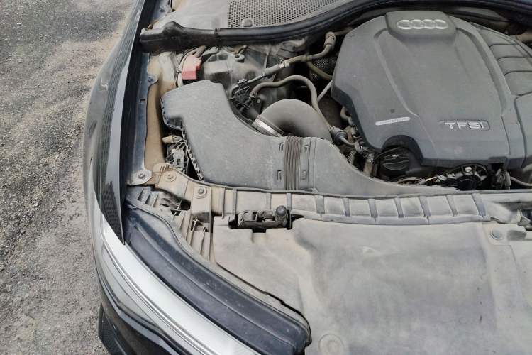 Used Audi A6L 2018 35 TFSI Collector's Edition Engine Bay Right